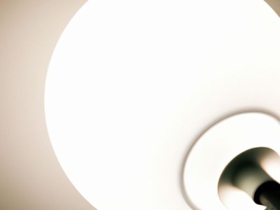 卧室落地灯：为卧室增添温馨氛围的必备装饰