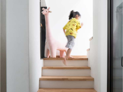 百得胜定制衣柜（百得胜定制衣柜一平方多少钱）