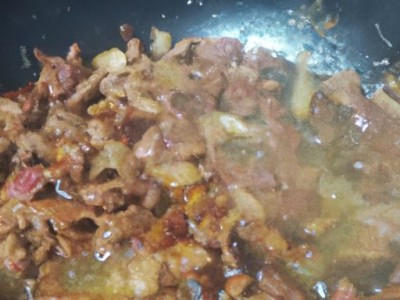 家用铸铁炒锅哪个好？如何选购好用的家用铸铁炒锅？