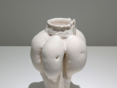 骨质瓷和陶瓷的哪个好？——从耐用性、外观、安全性和价格四个方面进行比较