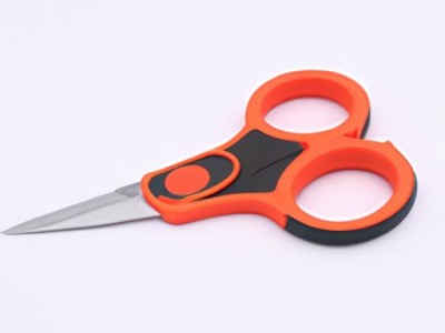 红鼻剪刀与红鼻剪刀鱼：珊瑚礁上的两种生命