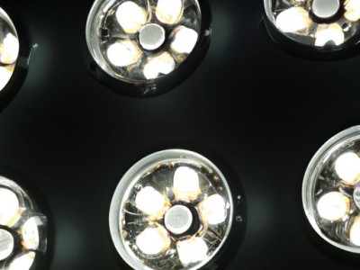 LED灯带一米大概多少W？如何选择适合自己的LED灯带？