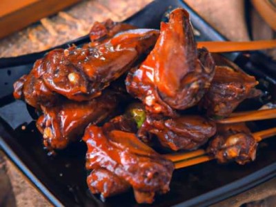 烤漆龙骨吊顶：美观耐用的室内装饰选择