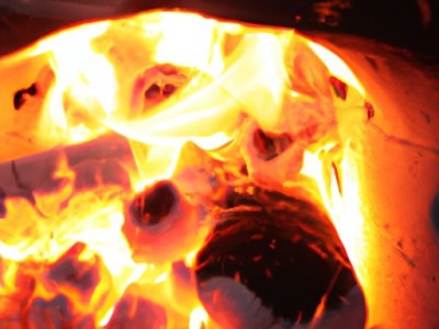 燃气灶自动熄火及燃气灶自动熄火保护装置的作用和原理