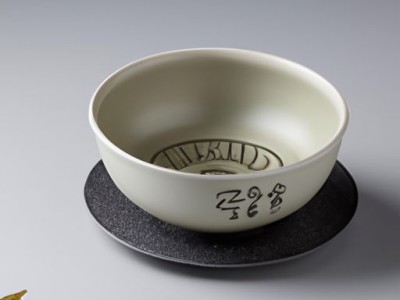 横盘及横盘是什么意思？详细解析横盘的特征、原因和应对策略