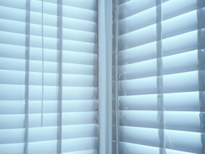 防静电窗帘及防静电窗帘厂家选择指南