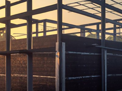 建筑和工业设计哪个好及建筑和工业设计哪个好女孩学的多