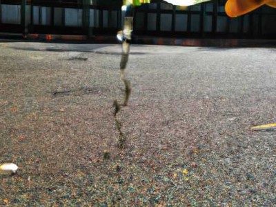 洗衣机水位感应器在哪个位置？