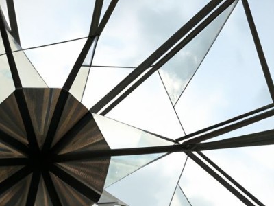 玻璃置物架：提升家居美感的实用装饰品