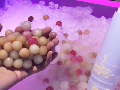 转运珠戴在哪个手指上，可以转运吗？