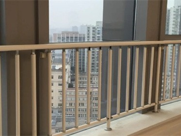 为什么要拆阳台栏杆
