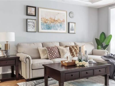 50平的旧房改造水电花4万块正常吗？