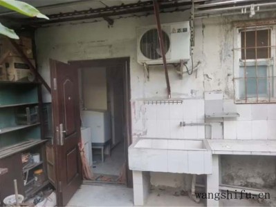 她买下城中村60㎡老破小，用拱门元素进行改造，装修前后天差地别