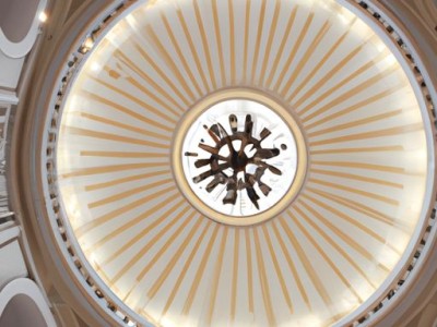 欧式吊顶的装修效果图及详细描述