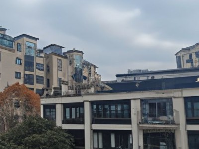 欧式美式装修哪个省钱（欧式美式装修哪个省钱又实惠）