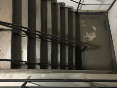 不锈钢楼梯及不锈钢楼梯扶手图片