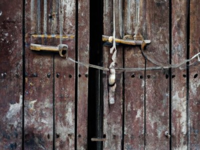 不锈钢门的优势及不锈钢门图片