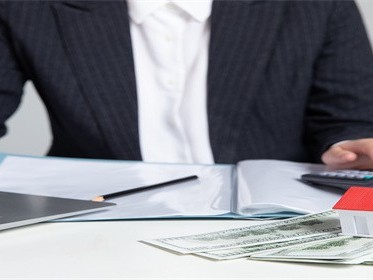 房产过户需要夫妻双方都到场吗