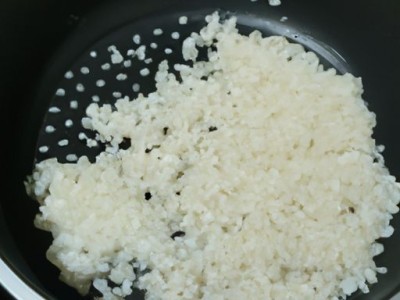 美的电饭煲蒸米饭按哪个键及美的电饭煲蒸米饭按哪个键视频