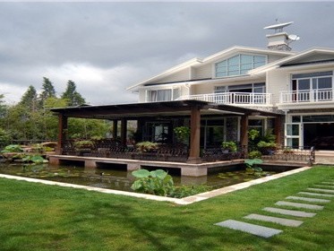 封闭阳台怎样装修