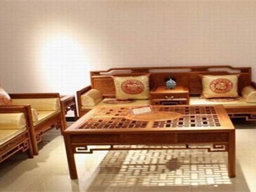 实木沙发哪种木头好又便宜