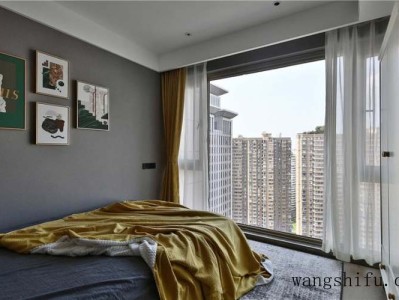 现代水晶灯：为客厅带来高端时尚感