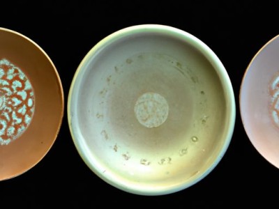 如何省事地翻新仿瓷涂料墙面？