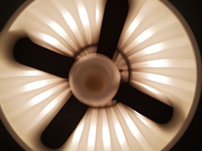 空调正常亮哪个灯？空调正常亮哪个灯好？