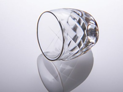 水晶杯与玻璃杯的区别及详细解析