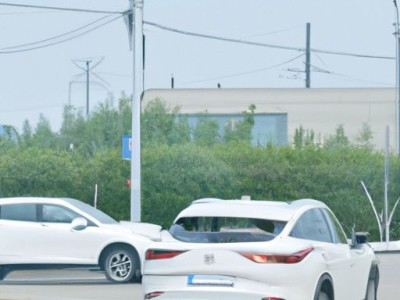 木制地板和瓷砖哪个好（木制地板和瓷砖哪个好些）