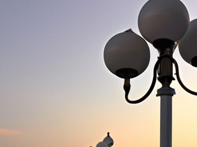 日光灯是什么光源？