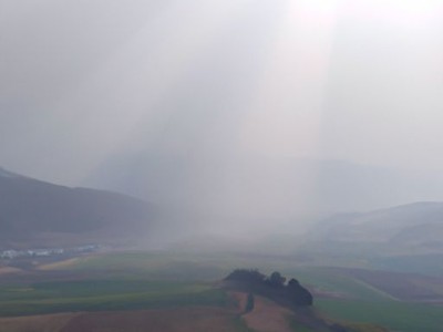 凉山泊和朗慕哪个好？比较两地旅游资源