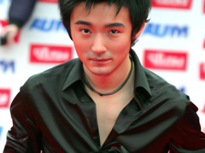 Kyle Chandler: 从“Friday Night Lights”到“Bloodline”的演艺生涯