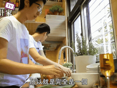 如何自己粉刷墙壁