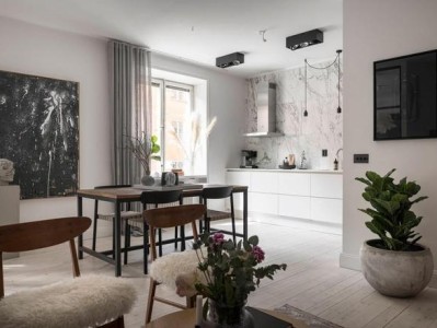 老房墙面贴壁纸,墙面如何处理?直接贴行吗?