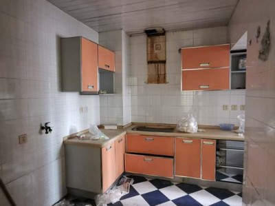 装修先装门还是先刷墙