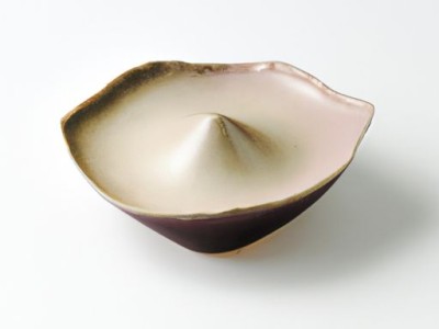 骨瓷和陶瓷碗哪个好？比较骨瓷与陶瓷碗的优劣