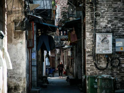 亮丽宜家是哪个公司的？