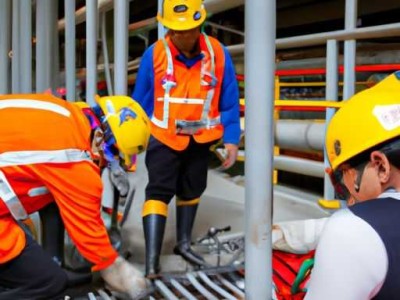 哪个装饰公司招水电工？哪个装饰公司招水电工人？