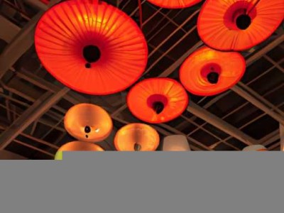 艺术吊灯：美学与实用的完美结合