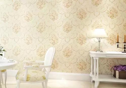 装修时要先贴壁纸还是先贴地板？