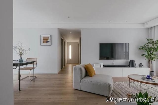 马上要装修房子了，墙面用乳胶漆、壁纸、壁布哪个更经济实惠？