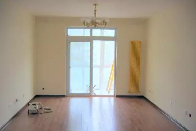 旧房出现墙面问题的因素,墙面翻新施工流程 超实用的墙面处理流程,春季装修必须看!