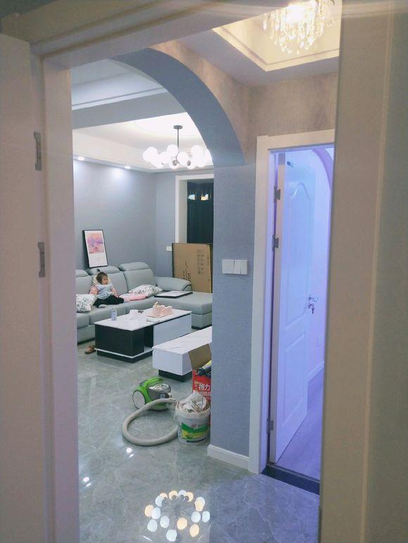 新房目前花了11万,最后悔的是贴墙布,一屋子都是难闻的味道 新房目前花了11万,最后悔的是贴墙布,一屋子都是难闻的味道