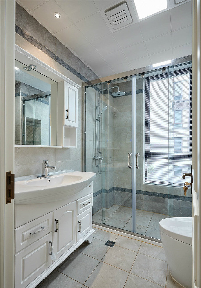 窗帘、壁纸协调搭配，房间新鲜感说来就来!