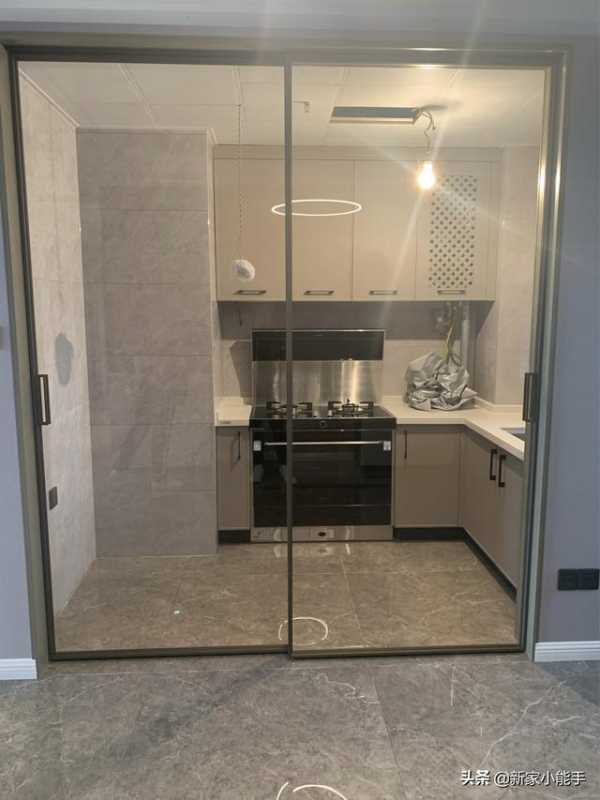 历时一年终于完工,全屋贴墙布,家人都觉得漂亮,还没家具先晒晒 历时一年终于完工,全屋贴墙布,家人都觉得漂亮,还没家具先晒晒