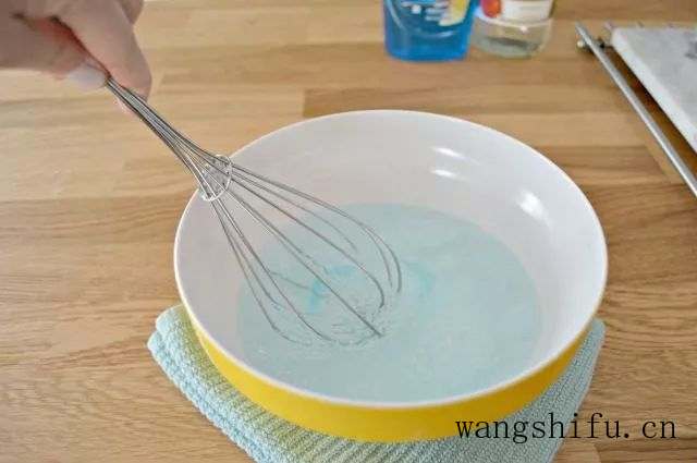 白炽灯发光原理（白炽灯发光原理是什么效应）