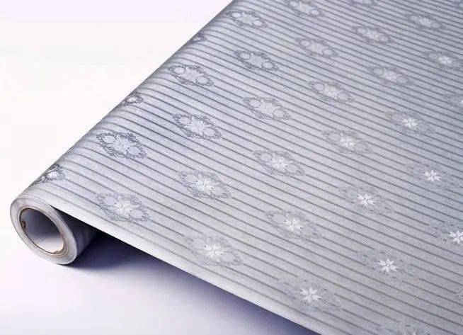 家里装修别贴墙纸了，现在都流行用无缝壁布来替代，既美观又防潮