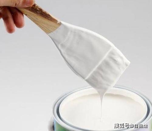 装修市场里的顶面和墙面装修的材料价格一般是多少呀