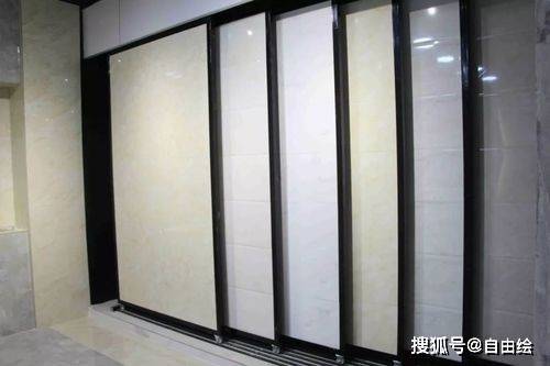 装修市场里的顶面和墙面装修的材料价格一般是多少呀